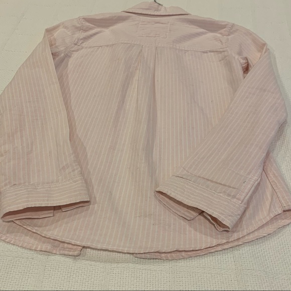 Woman’s shirt - Picture 3 of 3